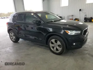 2021 Volvo XC40 Momentum z VIN YV4AC2HK8M2581963, wystawiony jako Copart lot #54700415 z przebiegiem 91 795 mil mil oraz Tytuł czysty. Historia ofert i sprzedaży dostępna na DreamBid. Obrazek 4.