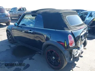 2008 MINI Convertible z VIN WMWRF33528TF67495, wystawiony jako IAAI lot #42305873 z przebiegiem 111 264 mil mil oraz . Historia ofert i sprzedaży dostępna na DreamBid. Obrazek 3.