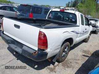 2015 Toyota Tacoma with VIN 5TFTX4CNXFX056132, listed as a IAAI auction lot 42035730 with 184,867 mi miles and . Bid and sale history available at DreamBid. Image 4.