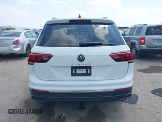 2024 Volkswagen Tiguan S with VIN 3VVRB7AXXRM105923, listed as a IAAI auction lot 42052697 with 18,421 mi miles and . Bid and sale history available at DreamBid. Image 14.