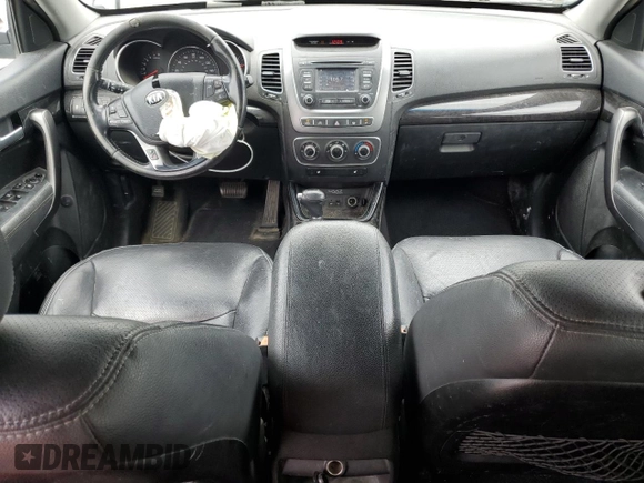 2015 Kia Sorento LX with VIN 5XYKTCA68FG651349, listed as a Copart auction lot 58441095 with 218,027 mi miles and Salvage title. Bid and sale history available at DreamBid. Image 8.