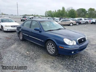 2004 Hyundai Sonata GLS with VIN KMHWF35H44A042496, listed as a IAAI auction lot 41942392 with 195,632 mi miles. Bid and sale history available at carsss.com. Image 1.