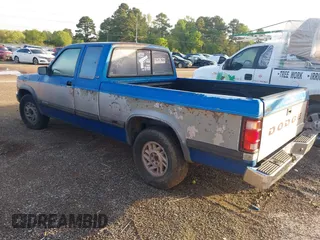 1993 Dodge Dakota with VIN 1B7GL23Y8PS210332, listed as a IAAI auction lot 41875038 with 215,599 mi miles. Bid and sale history available at carsss.com. Image 3.