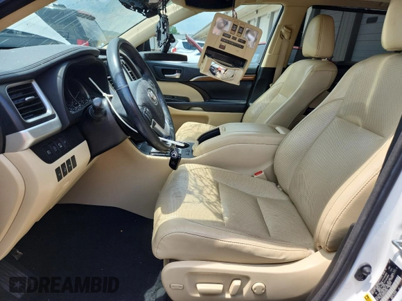 2017 Toyota Highlander Limited with VIN 5TDYZRFH1HS227670, listed as a Copart auction lot 62749185 with 90,602 mi miles and Salvage title. Bid and sale history available at DreamBid. Image 7.
