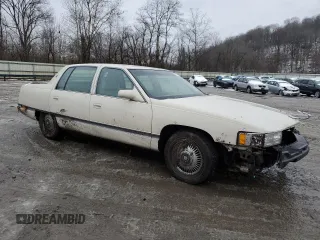 1995 Cadillac DeVille z VIN 1G6KD52B8SU274053, wystawiony jako Copart lot #86429934 z przebiegiem 100 496 mil mil oraz Szkoda całkowita • Salvage title. Historia ofert i sprzedaży dostępna na DreamBid. Obrazek 4.