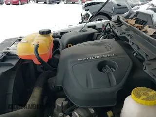 2018 Ram 1500 Longhorn z VIN 1C6RR7PM1JS303526, wystawiony jako IAAI lot #41487049 z przebiegiem 72 669 mil mil oraz . Historia ofert i sprzedaży dostępna na DreamBid. Obrazek 12.