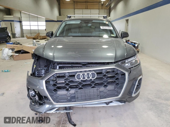 2024 Audi Q5 S line Premium with VIN WA1GAAFY2R2070562, listed as a Copart auction lot 86247894 with 2,437 mi miles and Salvage Title. Bid and sale history available at carsss.com. Image 5.