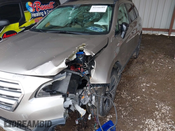 2017 Subaru Outback Limited z VIN 4S4BSANC4H3311352, wystawiony jako IAAI lot #42244289 z przebiegiem 134 858 mil mil oraz . Historia ofert i sprzedaży dostępna na DreamBid. Obrazek 6.