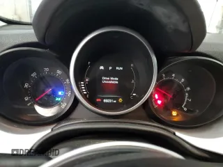 2016 FIAT 500X Lounge z VIN ZFBCFYDT9GP339746, wystawiony jako Copart lot #55248725 z przebiegiem 69 231 mil mil oraz Tytuł czysty. Historia ofert i sprzedaży dostępna na DreamBid. Obrazek 9.