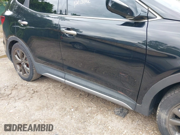 2017 Hyundai Santa Fe Ultimate z VIN 5XYZW4LA9HG416653, wystawiony jako IAAI lot #42350652 z przebiegiem 122 000 mil mil oraz . Historia ofert i sprzedaży dostępna na DreamBid. Obrazek 6.