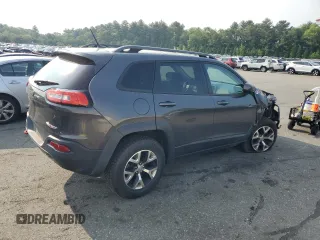 2015 Jeep Cherokee Trailhawk z VIN 1C4PJMBS2FW705132, wystawiony jako Copart lot #59884325 z przebiegiem 100 438 mil mil oraz Szkoda całkowita • Salvage title. Historia ofert i sprzedaży dostępna na DreamBid. Obrazek 3.