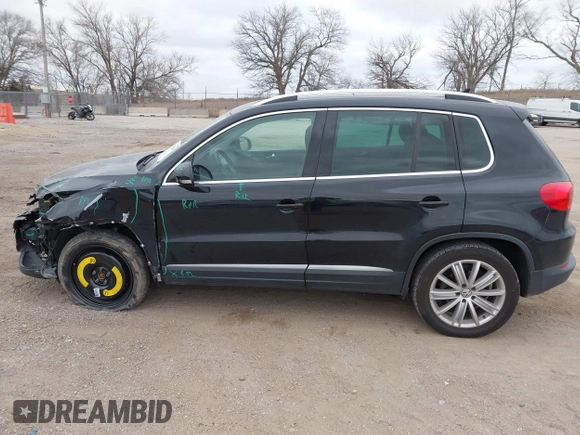 2016 Volkswagen Tiguan S with VIN WVGBV7AX9GW566451, listed as a IAAI auction lot 41393999 with 51,616 mi miles and . Bid and sale history available at DreamBid. Image 15.
