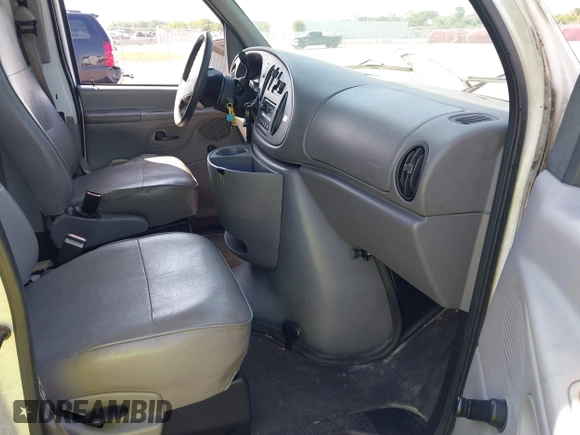 1999 Ford Econoline Cargo with VIN 1FTRE1428XHA20390, listed as a IAAI auction lot 41806875 with 207,954 mi miles. Bid and sale history available at carsss.com. Image 5.