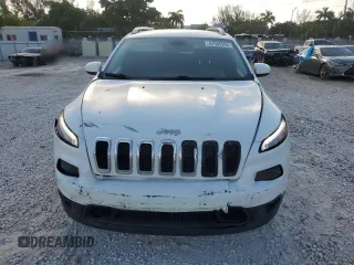 2015 Jeep Cherokee Latitude с VIN 1C4PJMCB2FW734628, выставлен на аукционе Copart как лот 57585295 с пробегом 82 268 миль миль и Списание • Salvage title. История ставок и продаж доступна на DreamBid. Изображение 5.