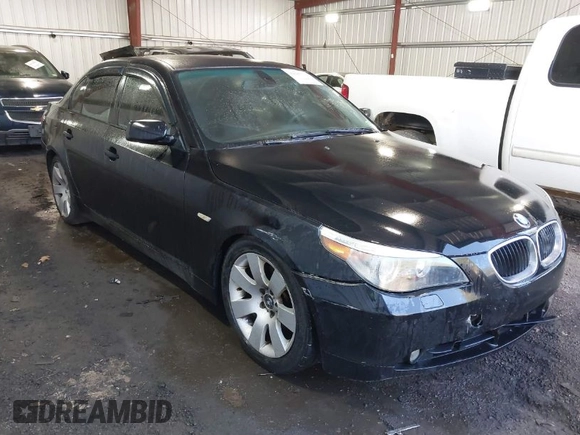 2005 BMW 5 Series 530i with VIN WBANA73545B049083, listed as a IAAI auction lot 41687711 with 206,013 mi miles. Bid and sale history available at carsss.com. Image 1.