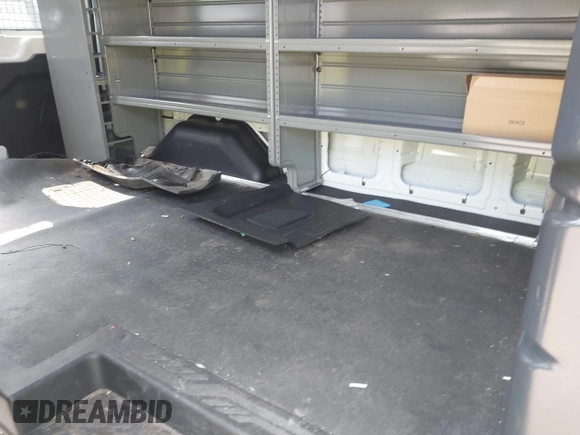 2024 Ford Transit z VIN 1FTYE2Y89RKB18494, wystawiony jako IAAI lot #42445260 z przebiegiem 19 070 mil mil oraz . Historia ofert i sprzedaży dostępna na DreamBid. Obrazek 8.