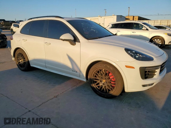 2017 Porsche Cayenne GTS z VIN WP1AD2A23HLA81234, wystawiony jako Copart lot #49897205 z przebiegiem 75 835 mil mil oraz Szkoda całkowita • Salvage title. Historia ofert i sprzedaży dostępna na DreamBid. Obrazek 4.
