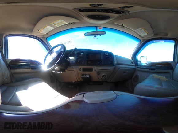 2005 Ford Excursion Limited с VIN 1FMSU43P25EB76602, выставлен на аукционе IAAI как лот 41712613 с пробегом Не указан миль и . История ставок и продаж доступна на DreamBid. Изображение 20.