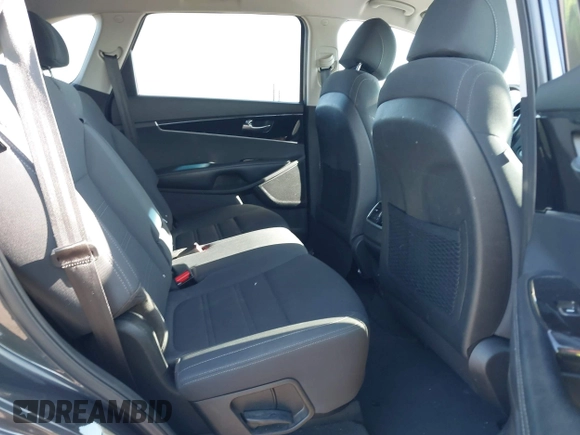 2017 Kia Sorento LX with VIN 5XYPGDA32HG294002, listed as a IAAI auction lot 42121806 with 154,733 mi miles. Bid and sale history available at carsss.com. Image 8.