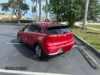 2018 Kia Niro LX with VIN KNDCB3LC3J5132401, listed as a Copart auction lot 50352575 with 87,900 mi miles and Clean Title. Bid and sale history available at carsss.com. Image 3.