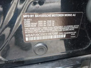 2012 BMW 5 Series 550i xDrive z VIN WBAFU9C55CC787098, wystawiony jako IAAI lot #42031582 z przebiegiem 87 095 mil mil oraz . Historia ofert i sprzedaży dostępna na DreamBid. Obrazek 9.