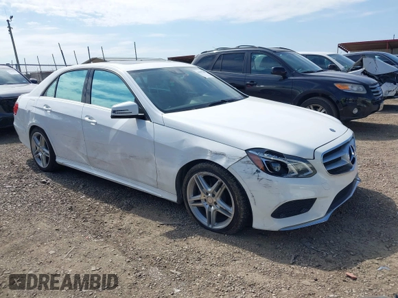 2014 Mercedes-Benz E-Class E 350 Sport with VIN WDDHF5KB6EA900342, listed as a IAAI auction lot 41697608 with 157,330 mi miles. Bid and sale history available at carsss.com. Image 13.