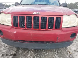 2006 Jeep Grand Cherokee Laredo with VIN 1J4GS48K06C301052, listed as a IAAI auction lot 41602467 with 205,881 mi miles. Bid and sale history available at carsss.com. Image 6.