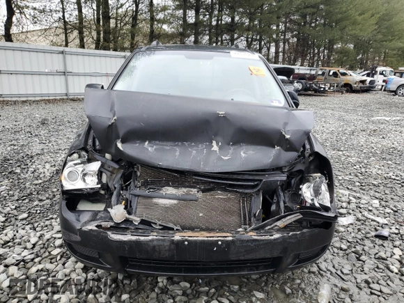 2009 Kia Sedona LX with VIN KNDMB233296320041, listed as a Copart auction lot 44970205 with 139,886 mi miles and Salvage Title. Bid and sale history available at carsss.com. Image 5.