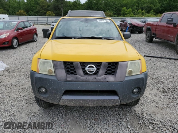 2005 Nissan Xterra SE z VIN 5N1AN08WX5C620712, wystawiony jako Copart lot #57815735 z przebiegiem 203 340 mil mil oraz Szkoda całkowita • Salvage title. Historia ofert i sprzedaży dostępna na DreamBid. Obrazek 5.