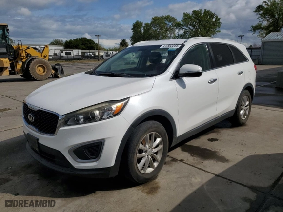 2016 Kia Sorento LX with VIN 5XYPG4A51GG020791, listed as a Copart auction lot 51502355 with 141,366 mi miles and Clean Title. Bid and sale history available at carsss.com. Image 1.