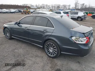 2010 Mercedes-Benz E-Class E 550 Luxury with VIN WDDHF9AB8AA144791, listed as a IAAI auction lot 41247610 with 138,972 mi miles. Bid and sale history available at carsss.com. Image 3.