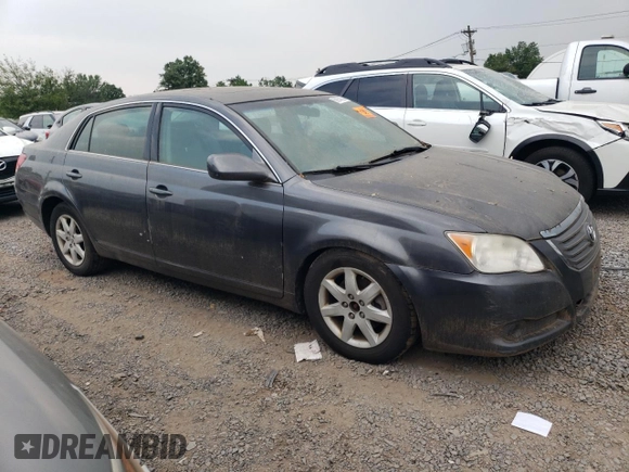 2008 Toyota Avalon XL z VIN 4T1BK36B28U313290, wystawiony jako Copart lot #59974055 z przebiegiem 194 238 mil mil oraz Czysty tytuł • Clean title. Historia ofert i sprzedaży dostępna na DreamBid. Obrazek 4.