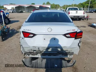 2024 Nissan Altima SR with VIN 1N4BL4CV1RN333103, listed as a IAAI auction lot 42051449 with 13,013 mi miles and . Bid and sale history available at carsss.com. Image 17.