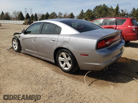 2013 Dodge Charger SE z VIN 2C3CDXBG4DH689616, wystawiony jako Copart lot #52802325 z przebiegiem 91 471 mil mil oraz Szkoda całkowita • Salvage title. Historia ofert i sprzedaży dostępna na DreamBid. Obrazek 2.