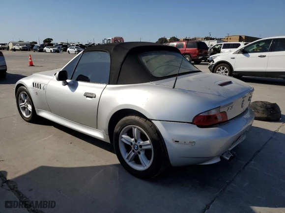 2001 BMW Z3 2.5i with VIN WBACN33431LK45838, listed as a Copart auction lot 77141714 with 113,754 mi miles and Salvage Title. Bid and sale history available at carsss.com. Image 2.