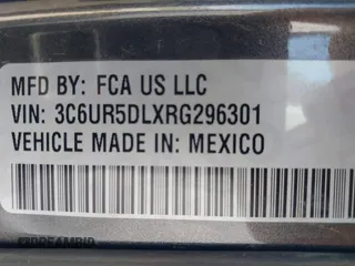 2024 Ram 2500 Big Horn z VIN 3C6UR5DLXRG296301, wystawiony jako IAAI lot #42496302 z przebiegiem 47 626 mil mil oraz . Historia ofert i sprzedaży dostępna na DreamBid. Obrazek 9.