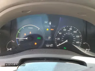 2011 Lexus RX 450h with VIN JTJBC1BAXB2033040, listed as a Copart auction lot 56920005 with 102,791 mi miles and Salvage title. Bid and sale history available at DreamBid. Image 9.