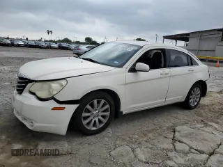 2010 Chrysler Sebring Limited с VIN 1C3CC5FB0AN228292, выставлен на аукционе Copart как лот 55858575 с пробегом 93 514 миль миль и Списание • Salvage title. История ставок и продаж доступна на DreamBid. Изображение 1.
