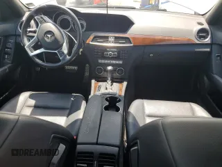 2014 Mercedes-Benz C 250 Sport с VIN WDDGF4HB8EA960846, выставлен на аукционе Copart как лот 63488435 с пробегом 73 404 миль миль и Списание • Salvage title. История ставок и продаж доступна на DreamBid. Изображение 8.