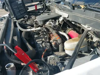 2015 Chevrolet Silverado 2500HD с VIN 1GB1KVE81FF135606, выставлен на аукционе IAAI как лот 42242341 с пробегом 231 879 миль миль и . История ставок и продаж доступна на DreamBid. Изображение 18.