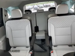 2024 GMC Acadia FWD Denali z VIN 1GKENLKS0RJ221469, wystawiony jako Copart lot #78418114 z przebiegiem 1310 mil mil oraz Szkoda całkowita • Salvage title. Historia ofert i sprzedaży dostępna na DreamBid. Obrazek 10.