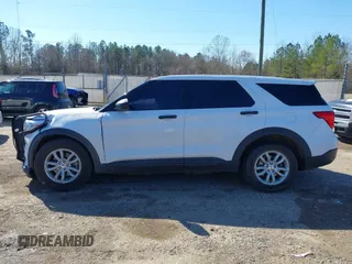 2021 Ford Explorer z VIN 1FMSK7BH7MGB22930, wystawiony jako IAAI lot #41647017 z przebiegiem 111 316 mil mil oraz . Historia ofert i sprzedaży dostępna na DreamBid. Obrazek 14.