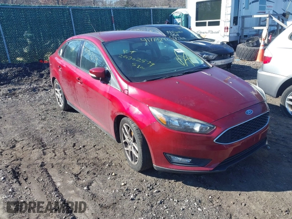 2015 Ford Focus SE with VIN 1FADP3F27FL381463, listed as a IAAI auction lot 41778792 with 999,999 mi miles. Bid and sale history available at carsss.com. Image 1.