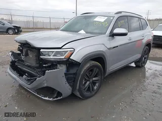 2021 Volkswagen Atlas 3.6L V6 SE w/Technology R-Line with VIN 1V2RR2CA8MC534539, listed as a IAAI auction lot 42085193 with 43,390 mi miles. Bid and sale history available at carsss.com. Image 18.