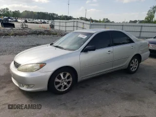 2005 Toyota Camry LE with VIN JTDBF32K450164320, listed as a Copart auction lot 53370805 with 233,932 mi miles and Salvage Title. Bid and sale history available at DreamBid. Image 1.