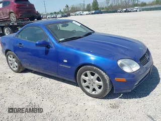 1998 Mercedes-Benz SLK-Class with VIN WDBKK47F7WF075867, listed as a IAAI auction lot 42113106 with 36,870 mi miles. Bid and sale history available at carsss.com. Image 1.
