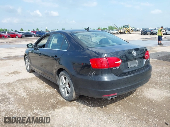 2014 Volkswagen Jetta TDI w/Premium/Nav с VIN 3VWLL7AJ2EM415312, выставлен на аукционе IAAI как лот 42123936 с пробегом 47 874 миль миль и . История ставок и продаж доступна на DreamBid. Изображение 3.