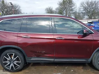 2019 Honda Pilot Touring 8-Passenger with VIN 5FNYF5H95KB009122, listed as a IAAI auction lot 41573338 with 85,845 mi miles. Bid and sale history available at carsss.com. Image 14.