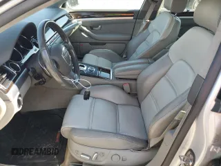 2007 Audi S8 z VIN WAUPN44E07N005416, wystawiony jako Copart lot #69204034 z przebiegiem 111 863 mil mil oraz Szkoda całkowita • Salvage title. Historia ofert i sprzedaży dostępna na DreamBid. Obrazek 7.