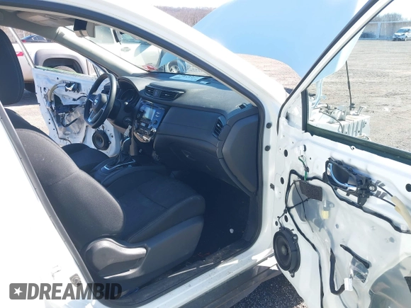 2017 Nissan Rogue SV with VIN KNMAT2MV8HP595664, listed as a IAAI auction lot 41932361 with 89,842 mi miles. Bid and sale history available at carsss.com. Image 5.
